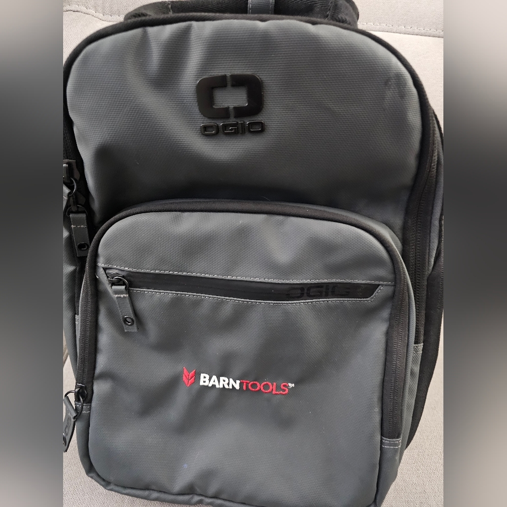 OGIO Commuter Grey Laptop Bag Padded Back Panel Multiple Compartments